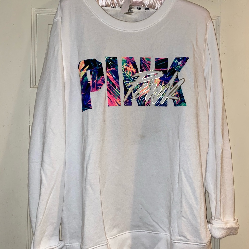 VS Pink white crewneck with back cutout